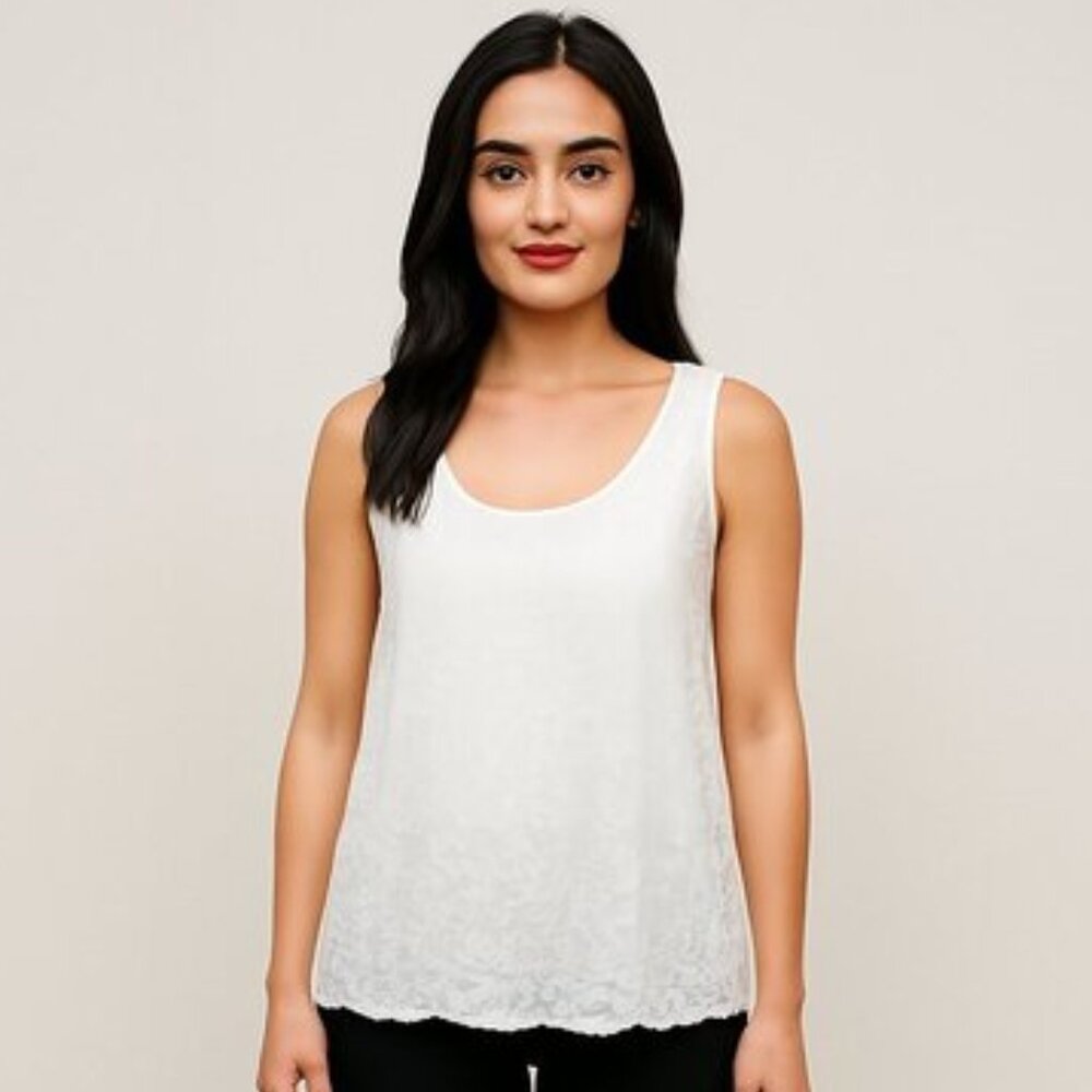 M made in Italy Sleeveless White Embroidered Top